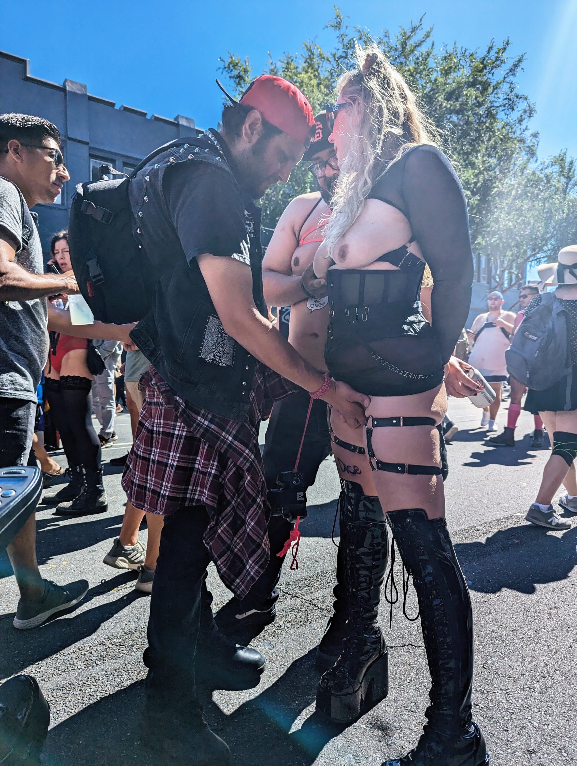 1080092935.jpg