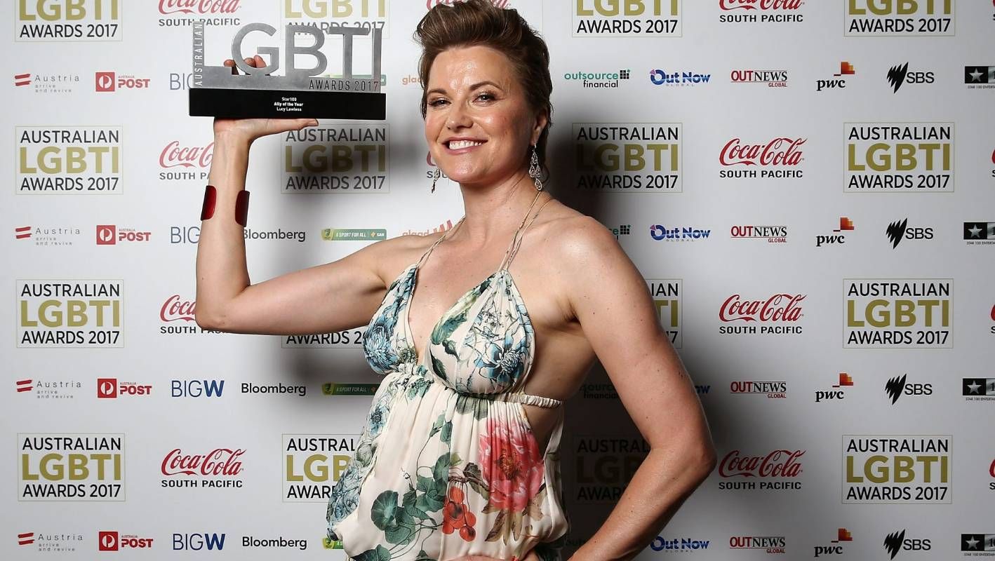 14406088_lucy-lawless-02.jpg