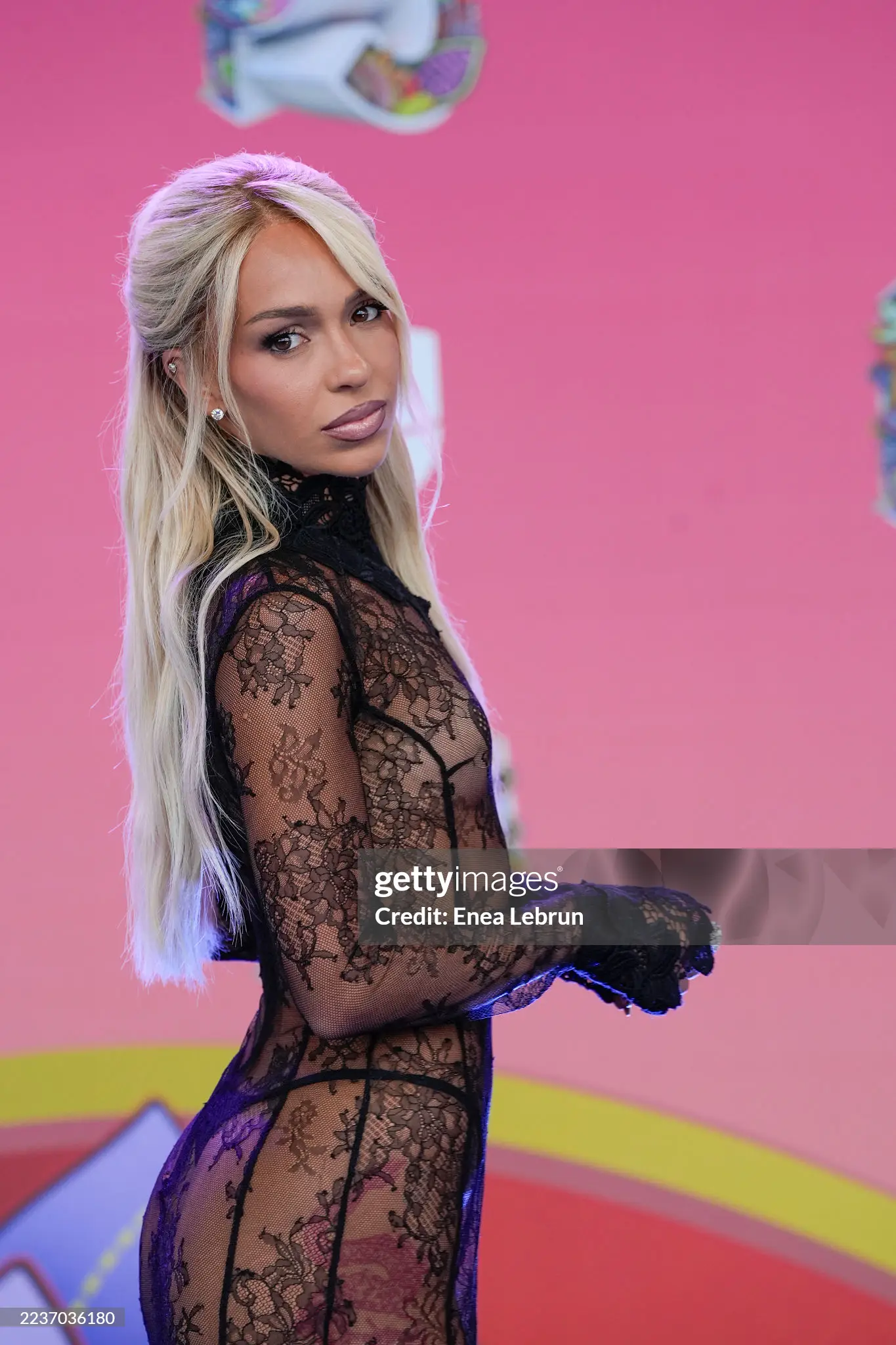 1758903235423.webp