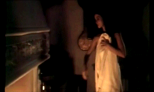 2 Gif   Ana Alvarez Aqui Huele A Muerto (1989).gif