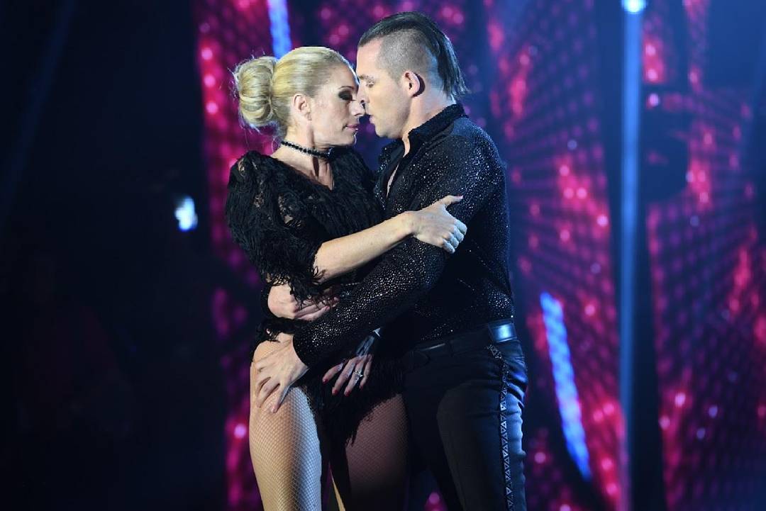 2017-09-29 00.06.53 1614256679906215131_yaninalatorre.jpg