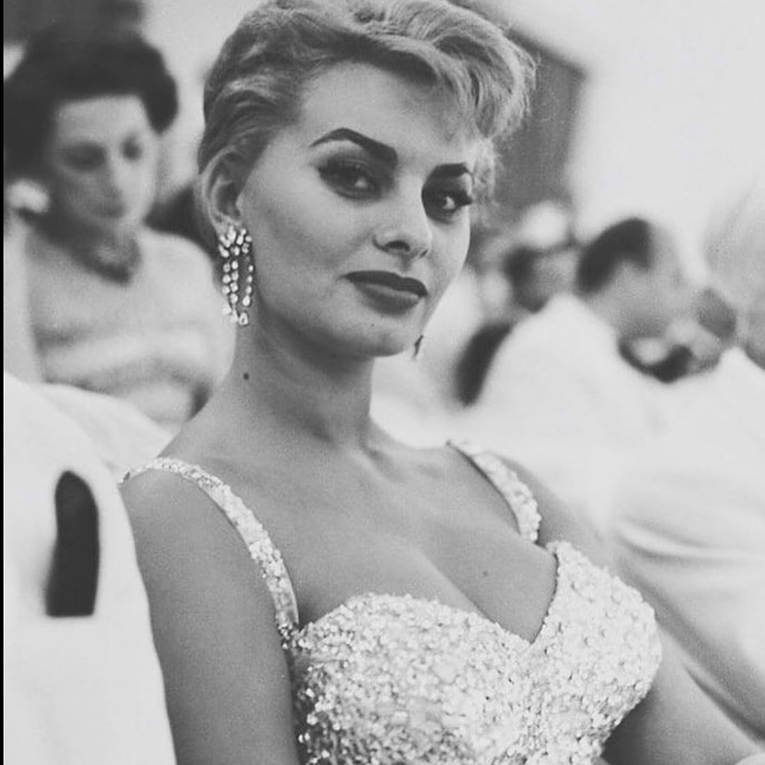 2020-05-29 03.47.48 2319574652379034151_sophialoren.jpg