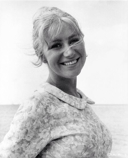 22-11-2016 9-31-47 a- m-helen mirren.jpg