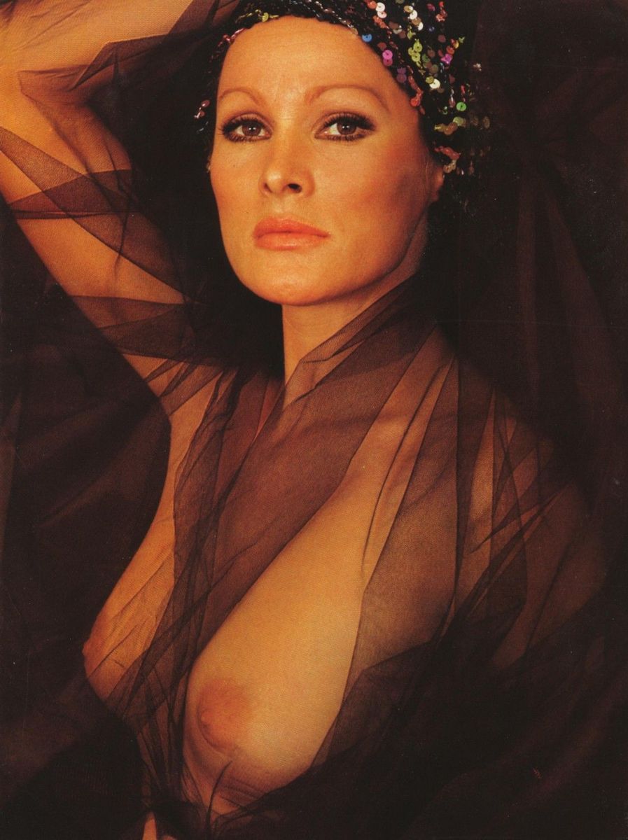 220261687_UrsulaAndressZ11_123_245lo (2).jpg