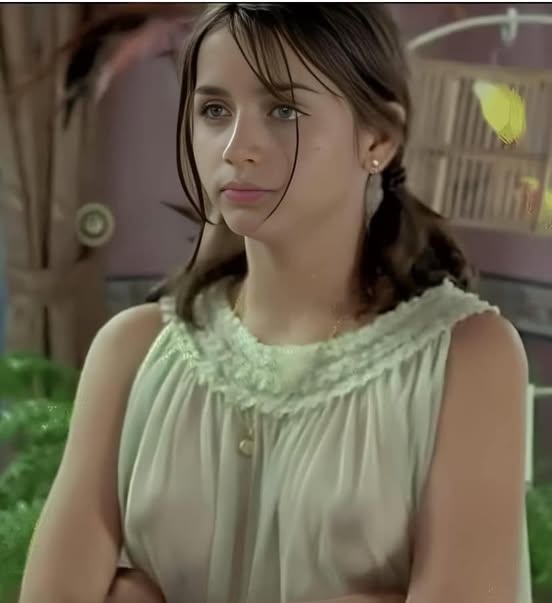 2Ana de Armas.jpg