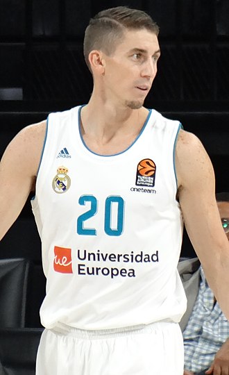 330px-Jaycee_Carroll_20_Real_Madrid_Baloncesto_Euroleague_20171012_(2)_(cropped).jpg