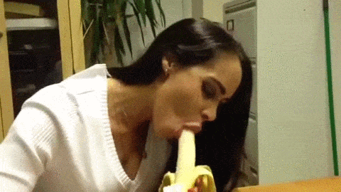 3jyA83W.gif