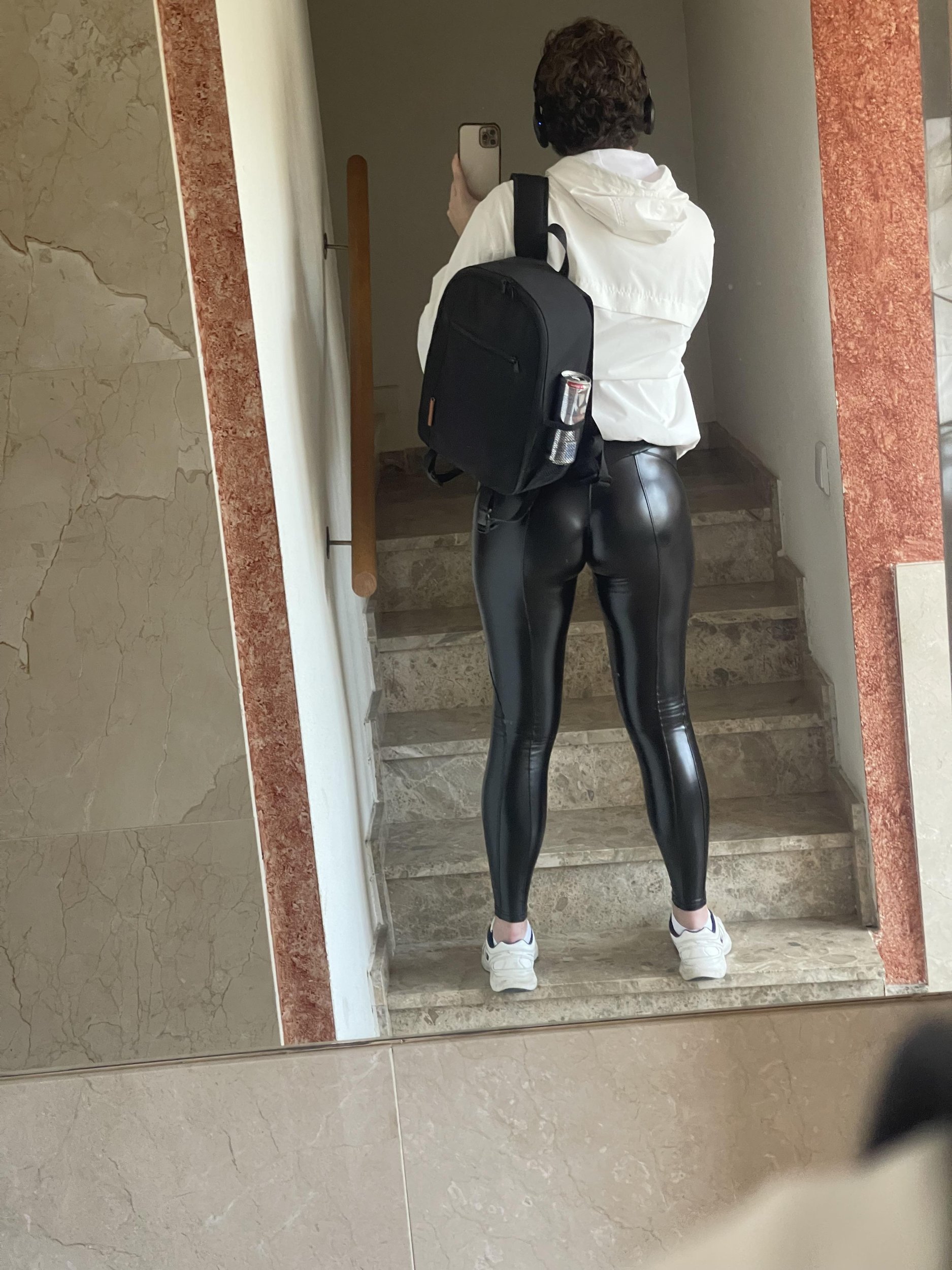 3vepzeqvebff1.jpeg