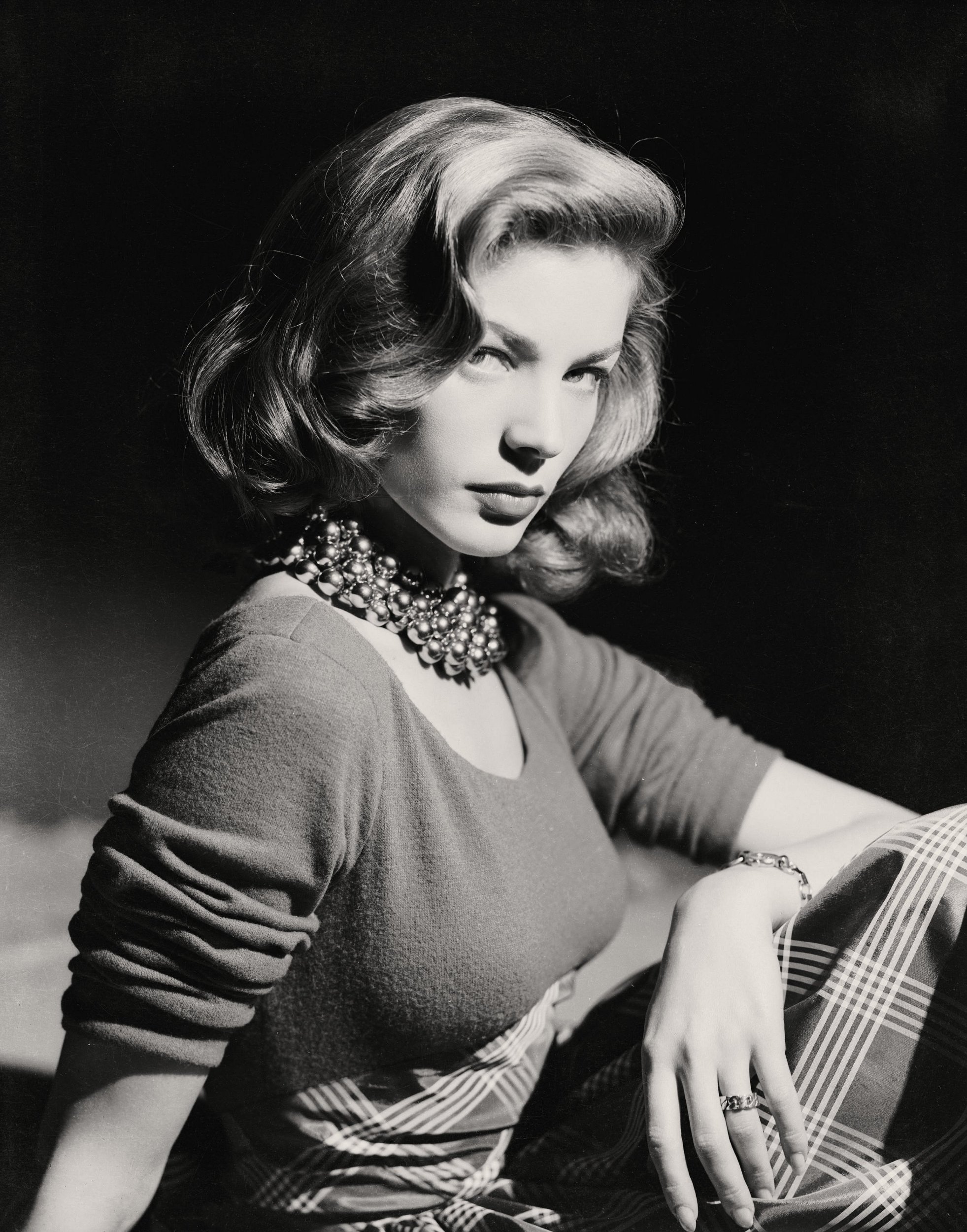 448592136_Lauren_Bacall_HQ_014__gippo_122_177lo.jpg