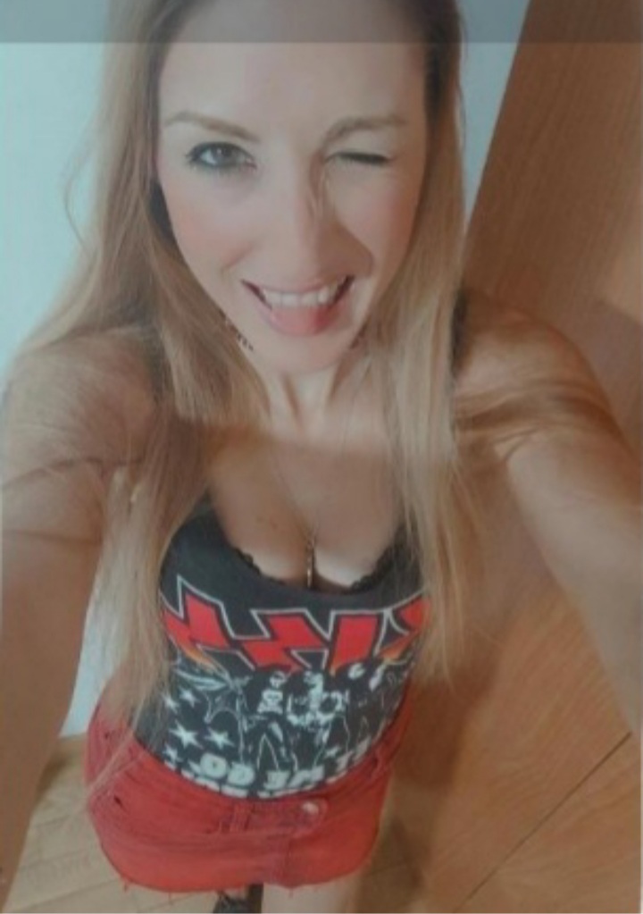 7-041227_Gallery.jpg