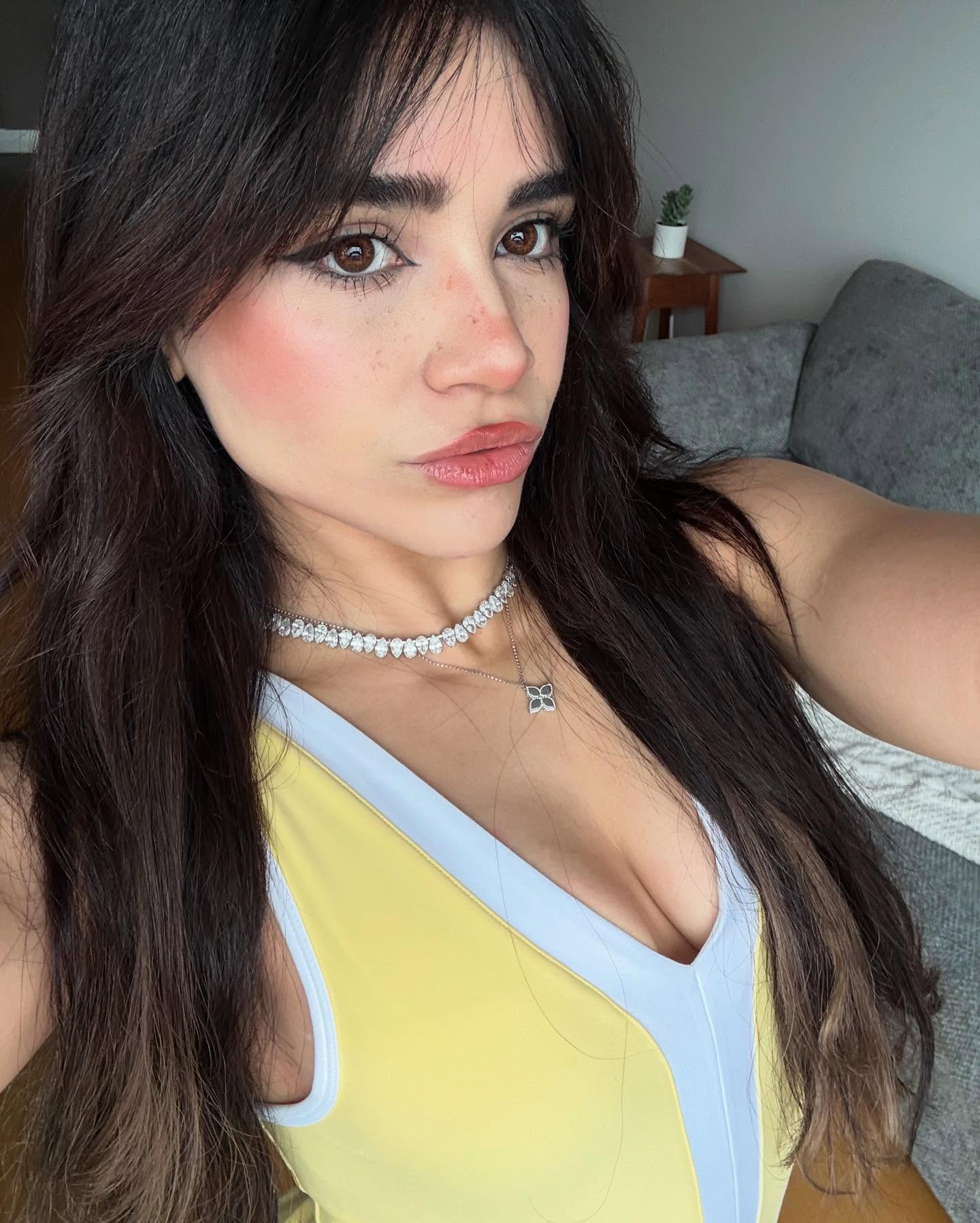 Alana (2).jpg