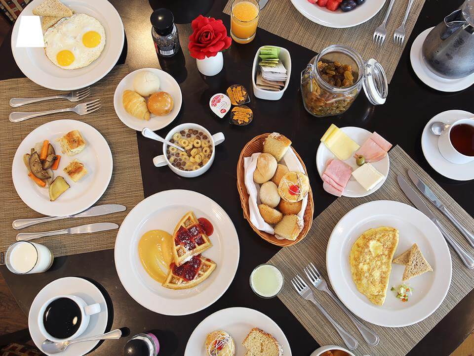 alma-desayuno-buffet-1.jpg