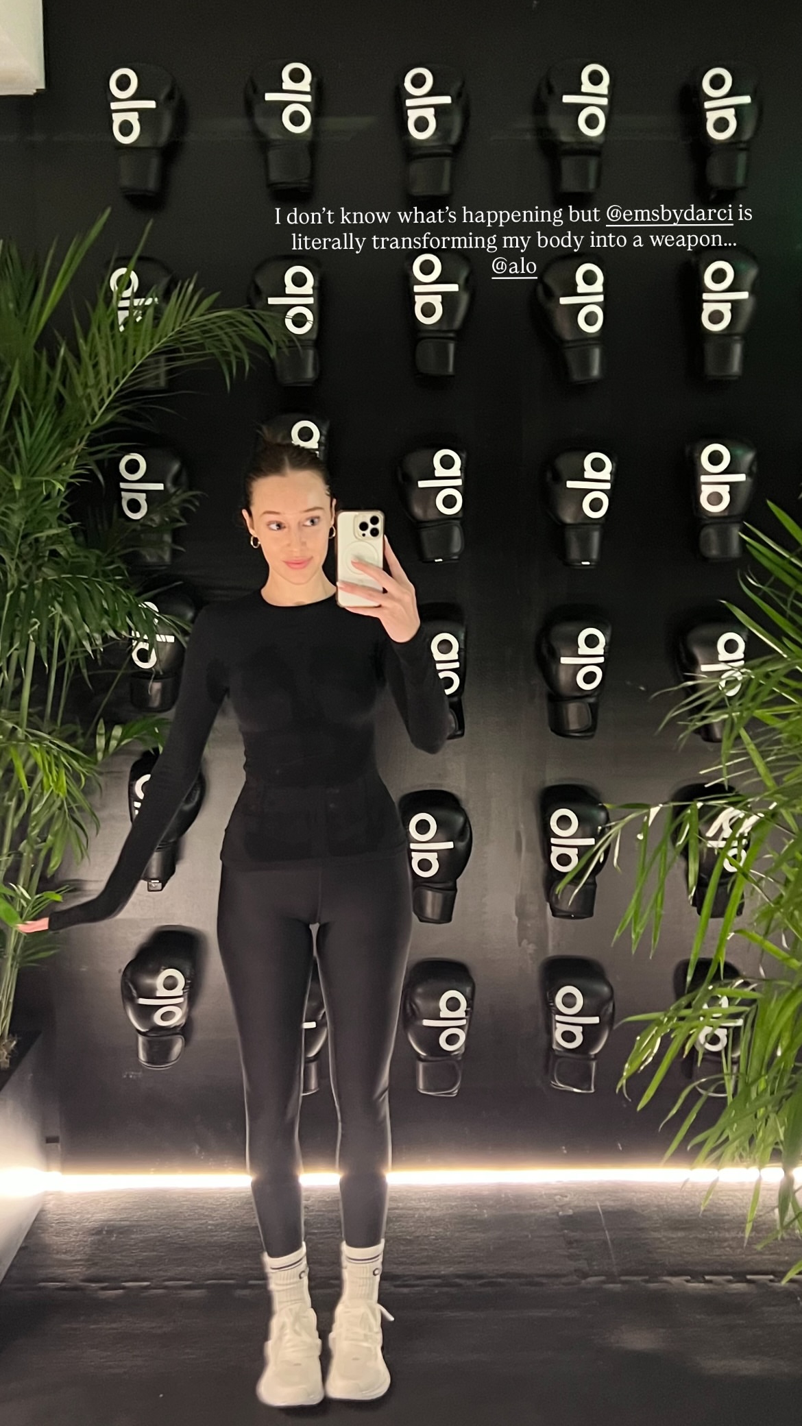 Alycia Debnam-Carey 1000118171.jpg