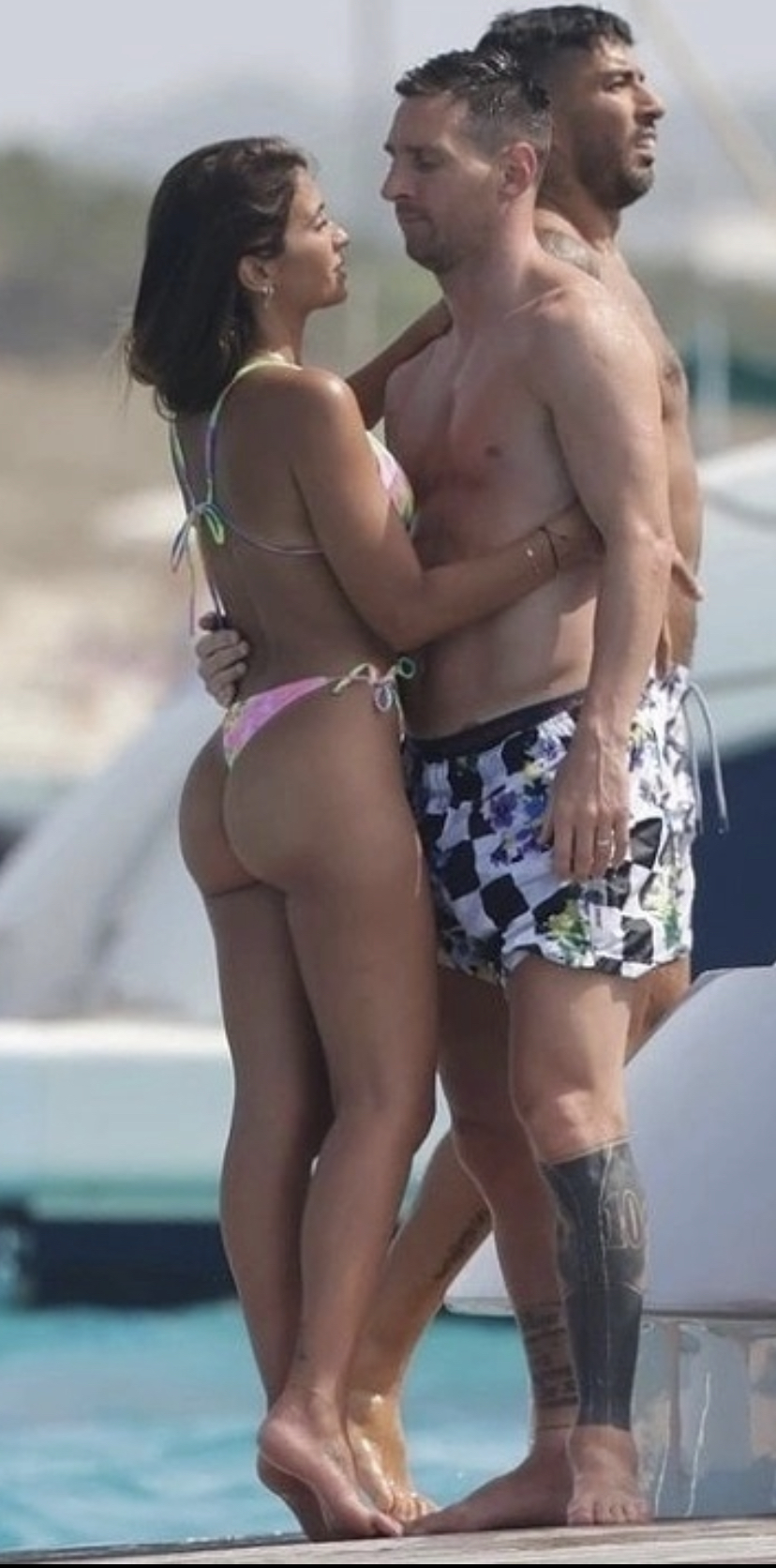 Antonella-Roccuzzo-Feet-5957659.jpg