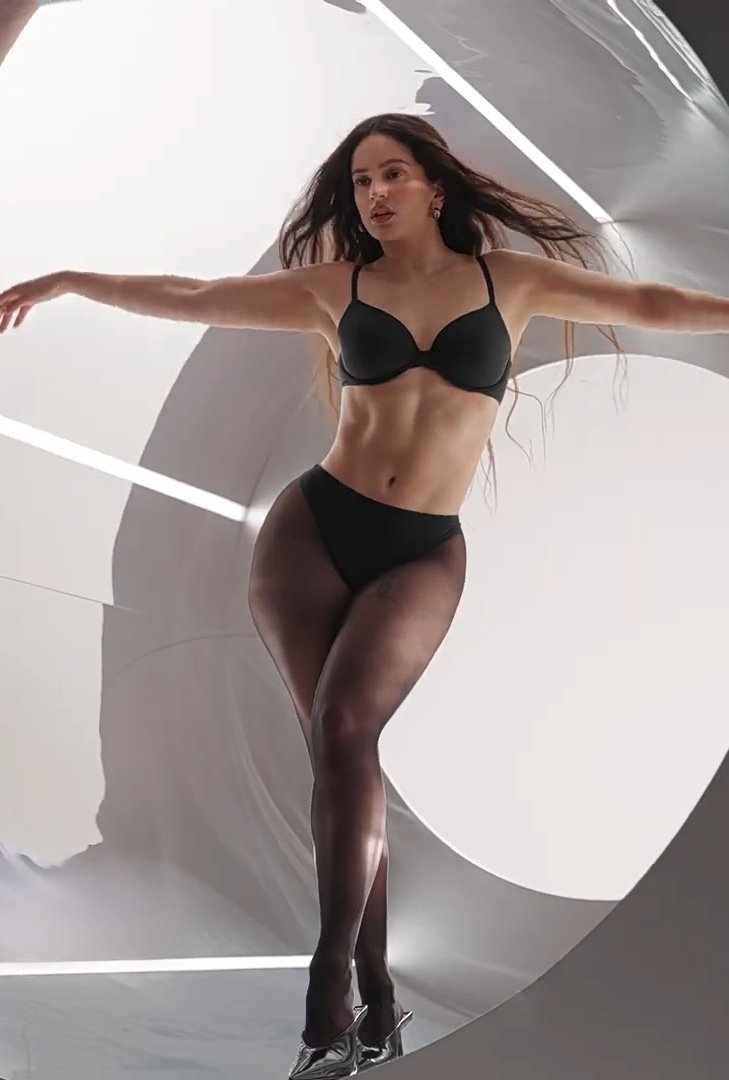 Behind the Scenes with Rosalía  Calvin Klein Fall 2025 Campaign - Calvin Klein (1080p, h264, y...jpg