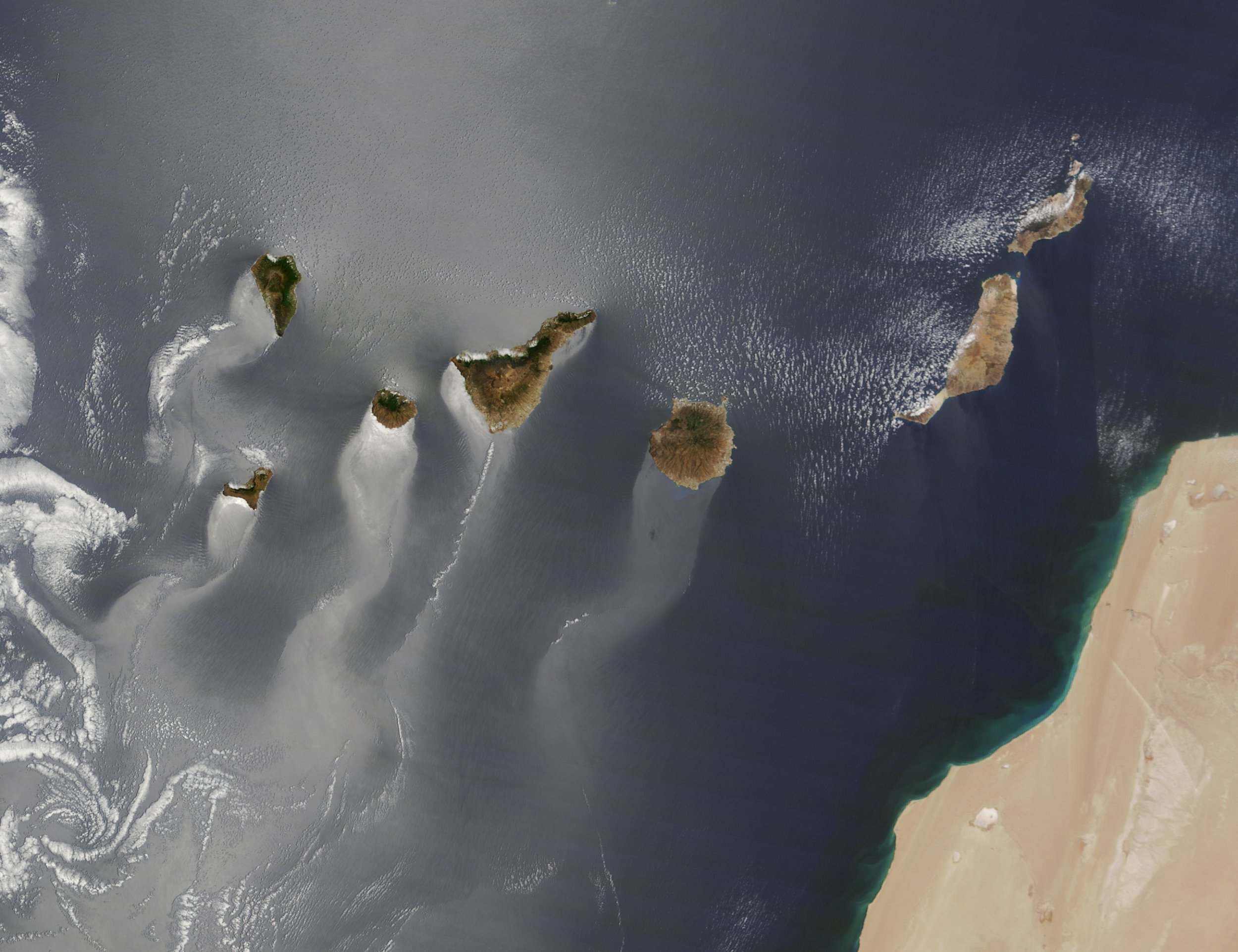 canaryislands_tmo_2013166_lrg.jpg