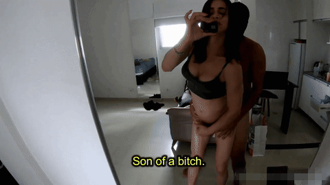 carla 2 mirror ezgif-4ea5fee2dcc3c9.gif