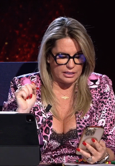 carmengifjueves.gif
