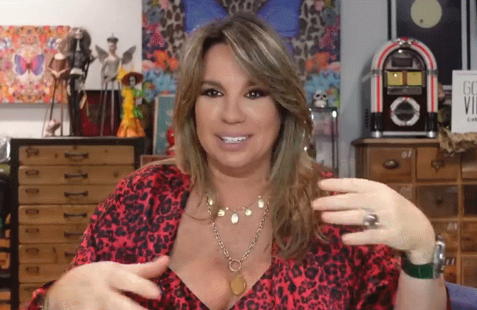Carmenvlog.gif