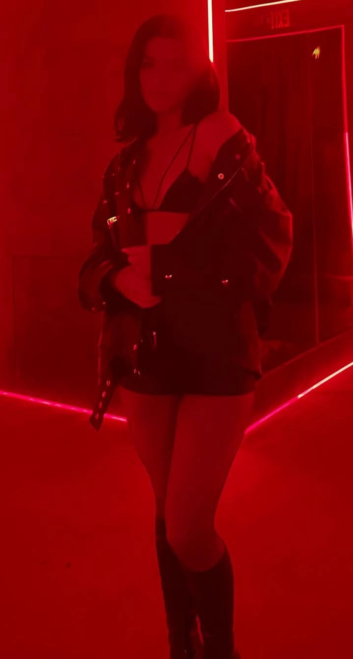 Charli (1).jpg