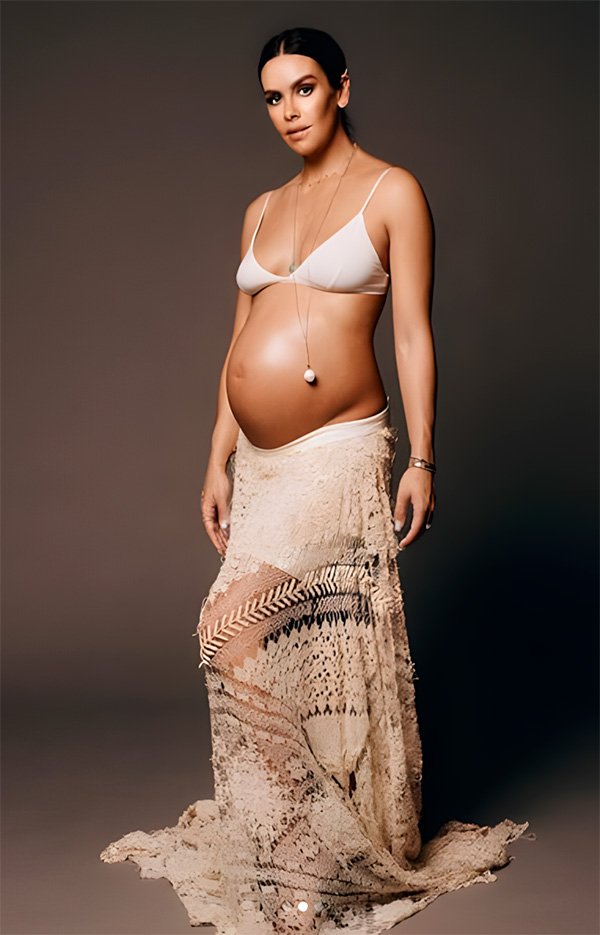 Cristina Pedroche sus fotos más sexy posando embarazada (2).jpg