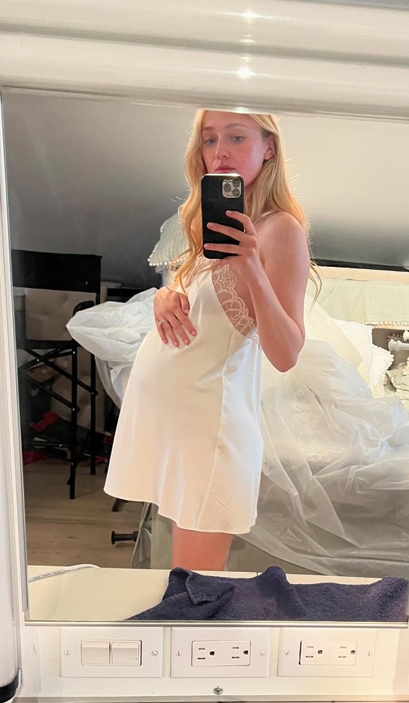 Dakota (1).jpg