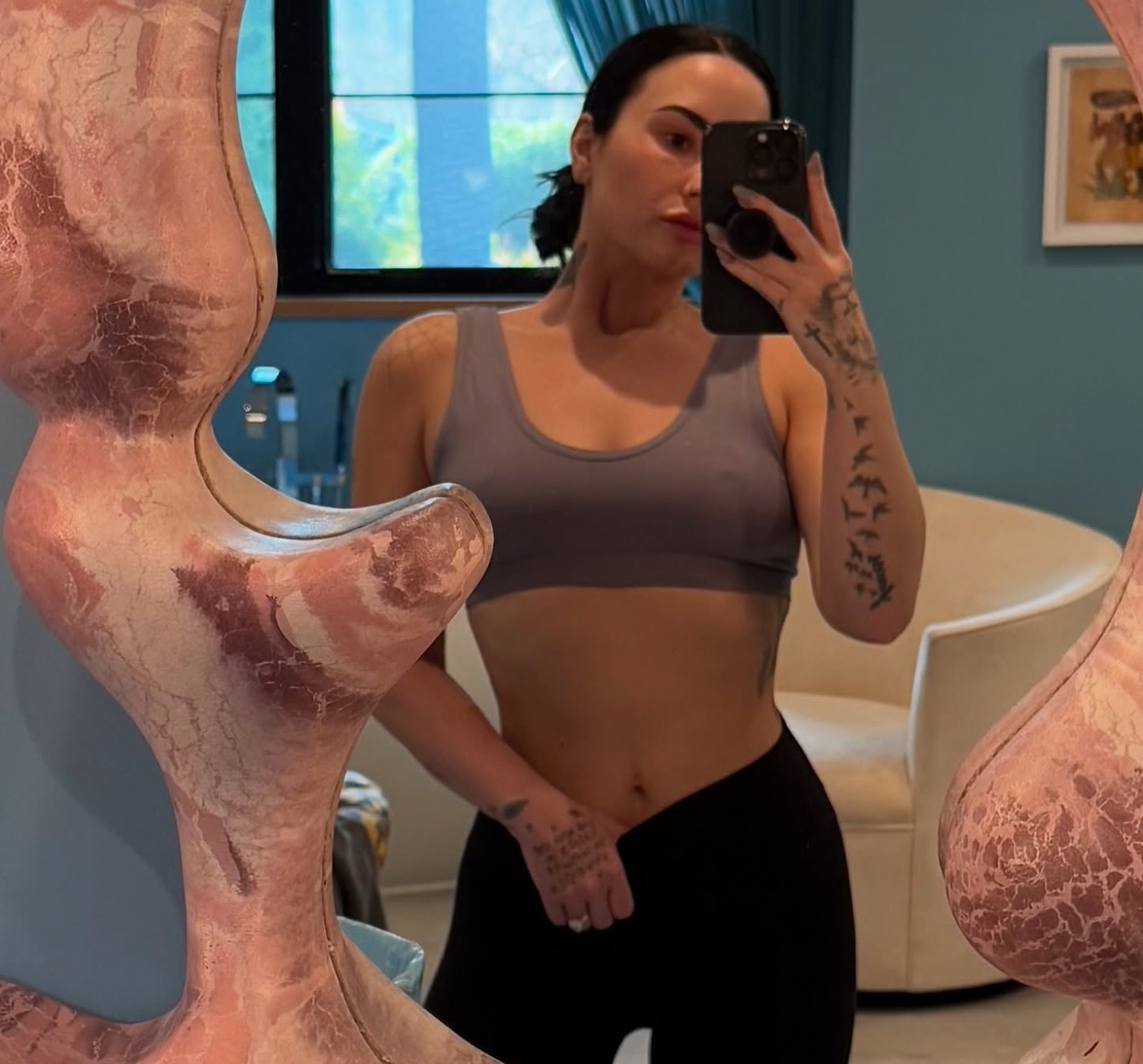 Demi (1).jpg
