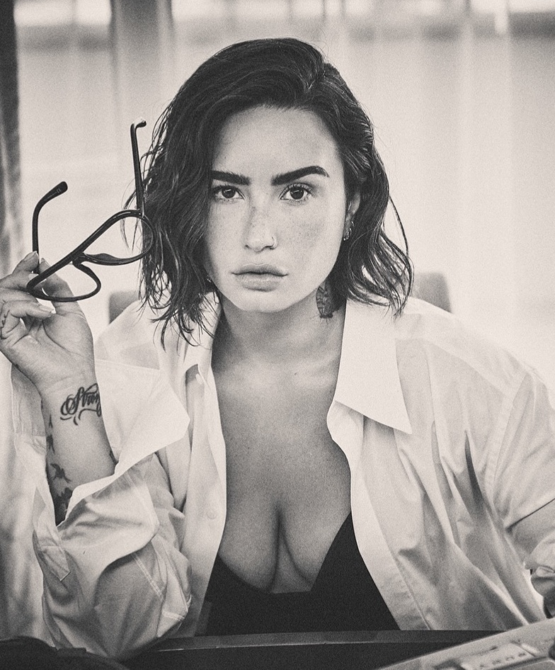 Demi (4).jpg