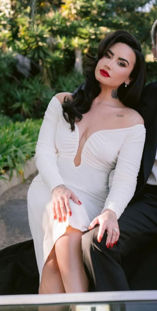 Demi (4).jpg
