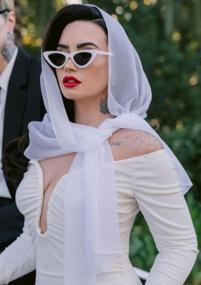 Demi (5).jpg