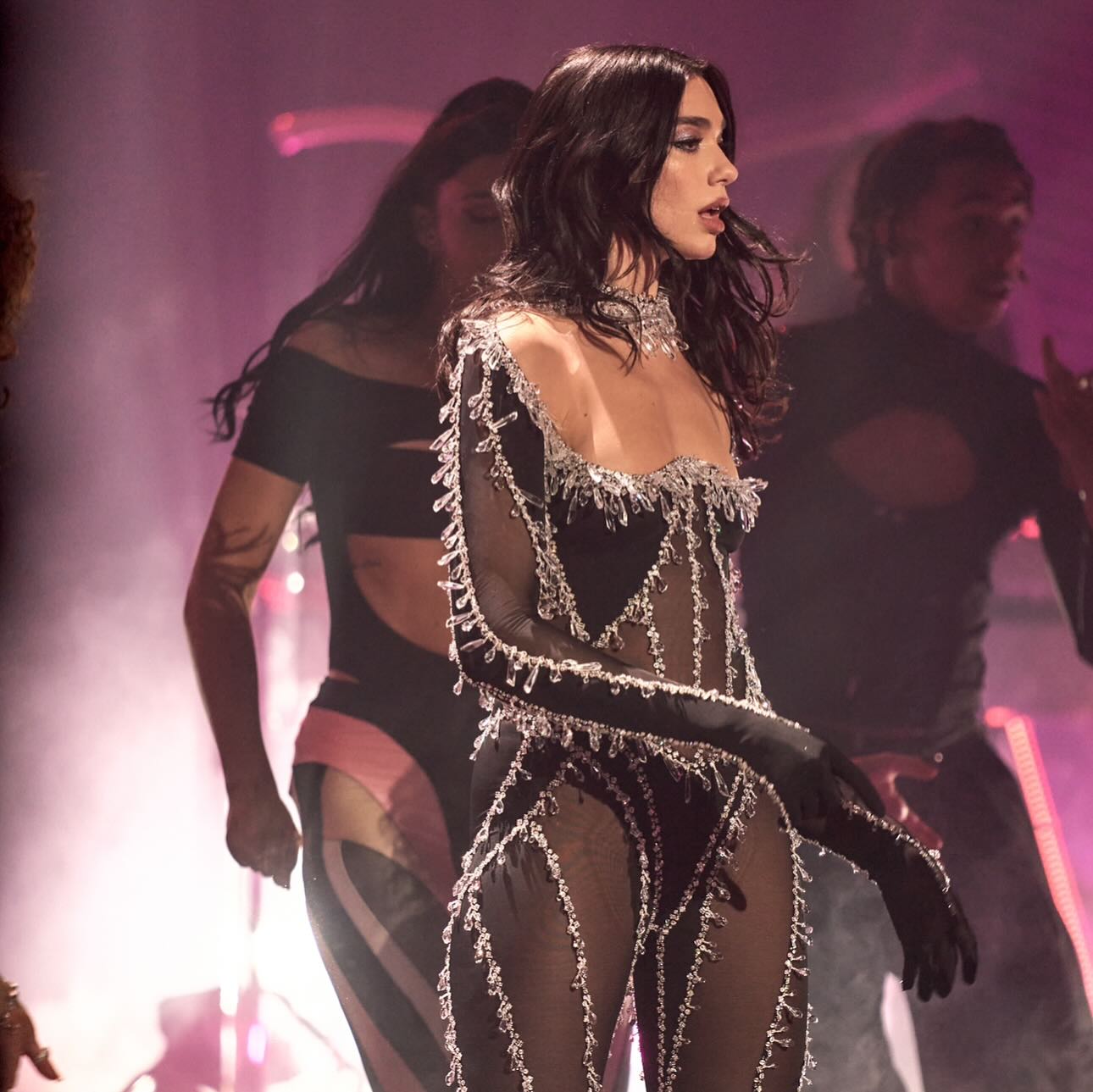 dualipa__2025-03-27T120053.000Z_3.jpg