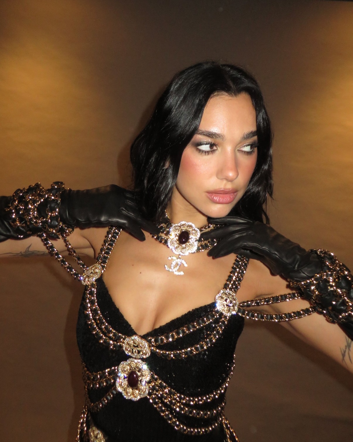dualipa_newsfr__2025-05-02T180148.000Z_2.jpg