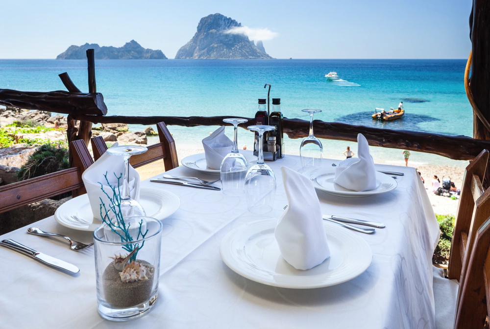 El-Carmen-restaurante-cala-dhort-ibiza-02.jpg