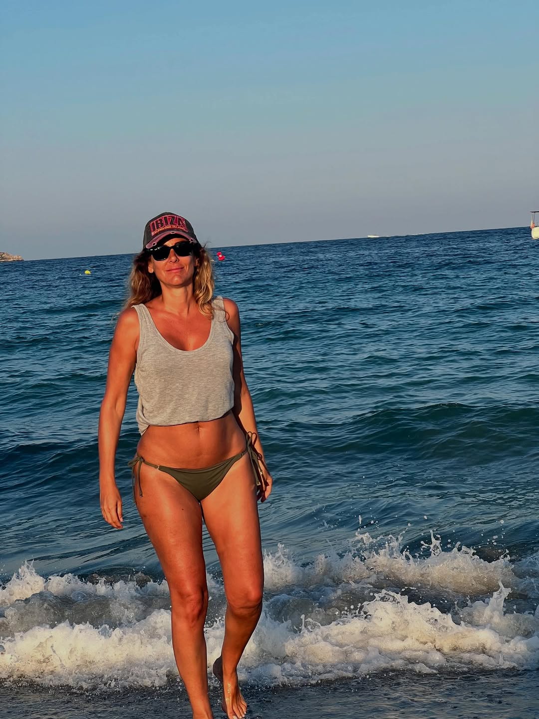 EL VERANO DE VERO 2-2. Todavía quedan días de verano…😎🏝️🐠 (2).jpg