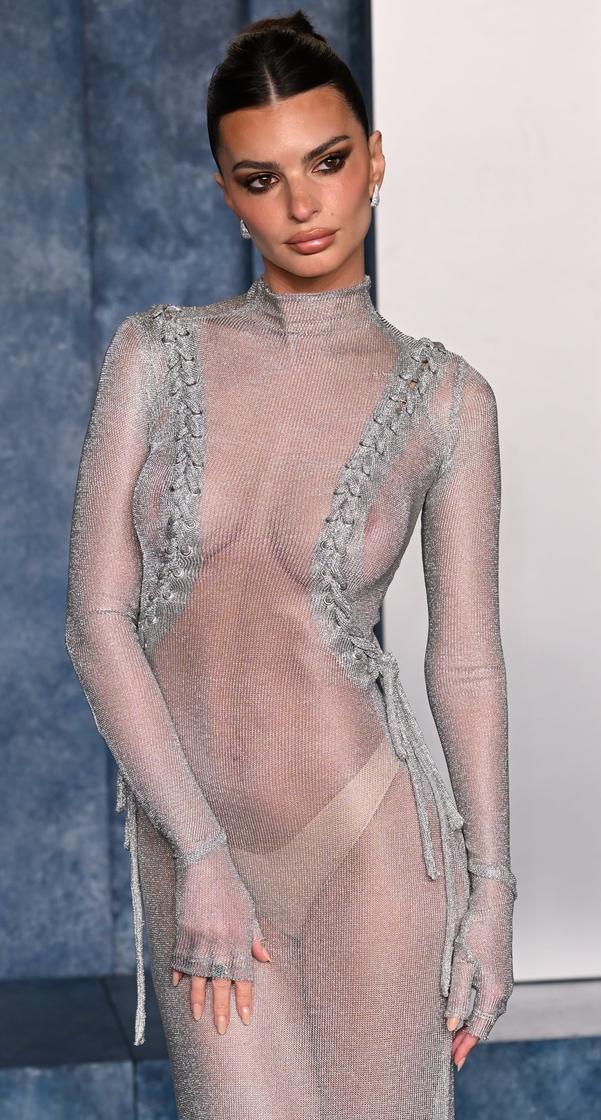 Emily-Ratajkowski-naked-dress.jpg