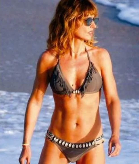 emma-playa-k14C-U2026496150686hG-490x578@Las Provincias.webp