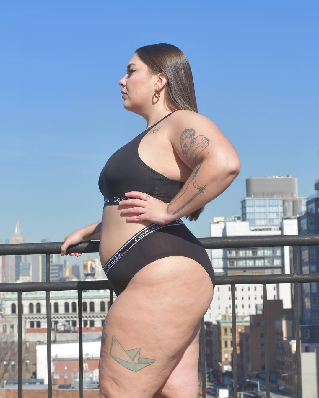 En todos los lugares hay solecito hasta en el mas oscuro, siempre está ahi solo hay que saber ...jpg