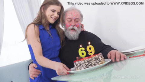 ezgif-2baa35004ce454.gif