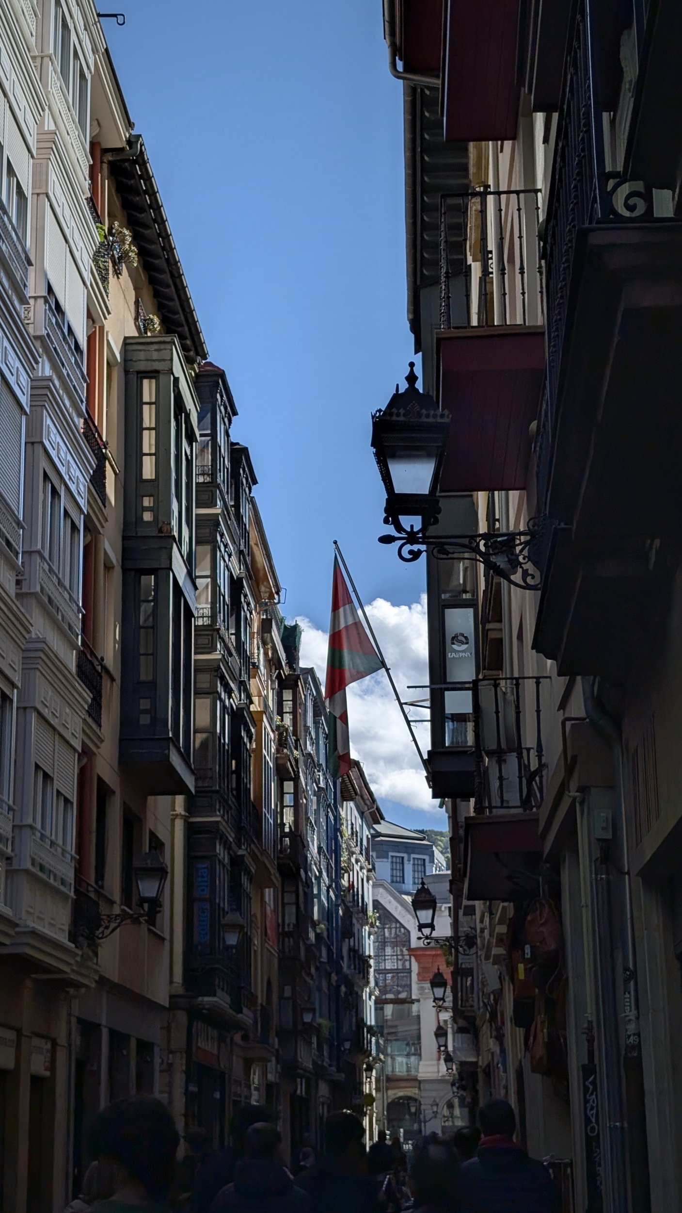 f8cff329-f0aa-4dda-bfaa-ab288c4b6675-1_all_6551.jpg
