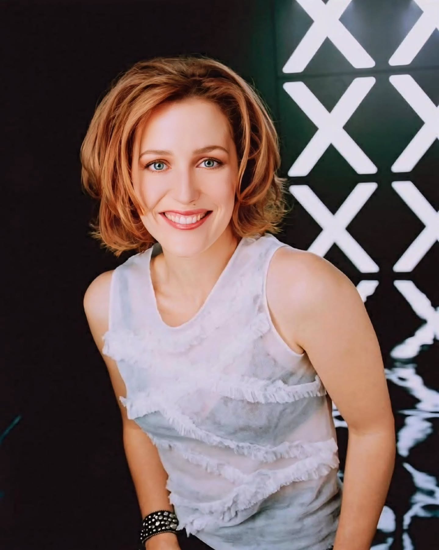 gillian_anderson_photos__2025-04-30T130419.000Z.jpg