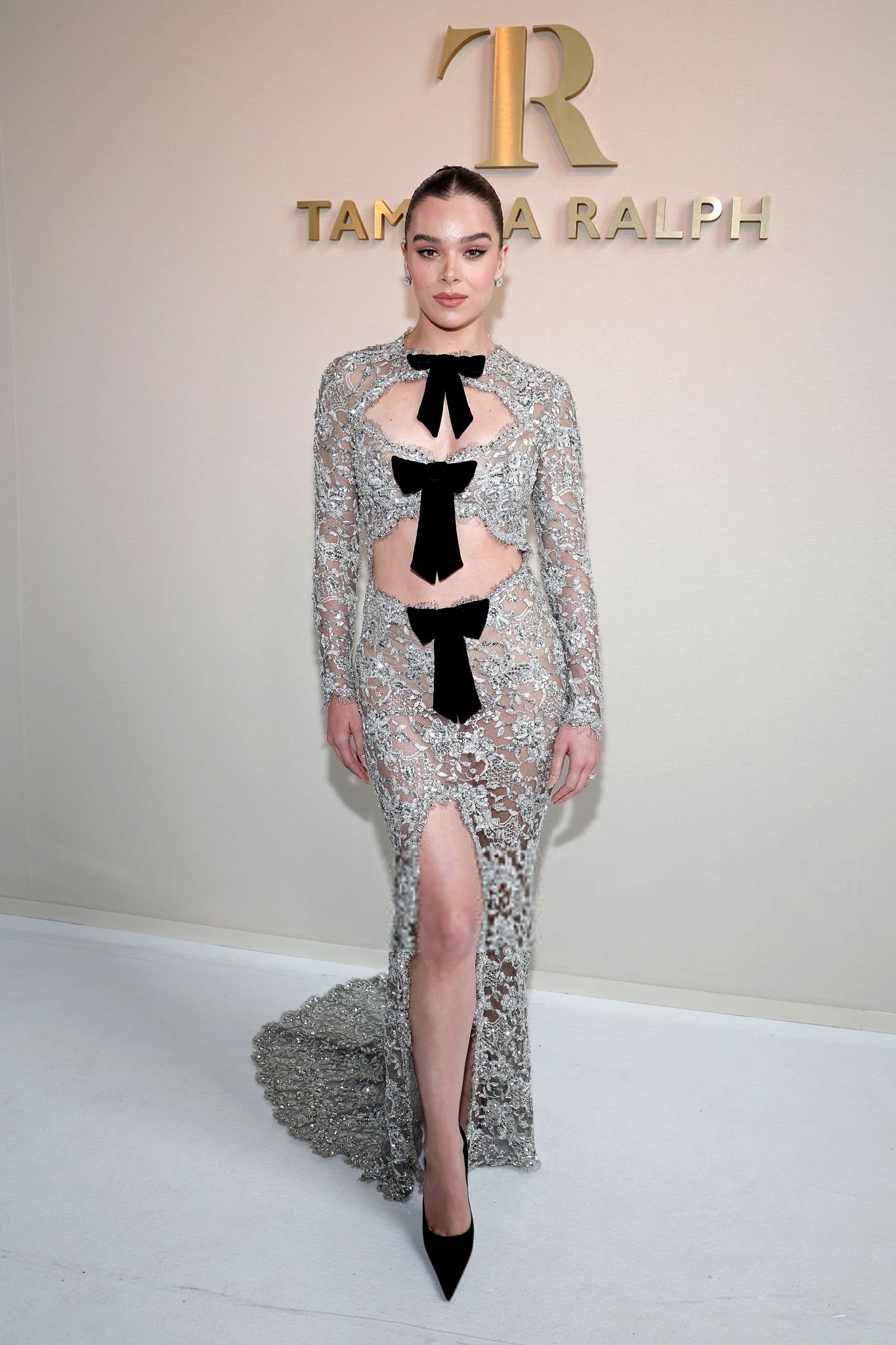 Hailee Steinfeld - attends Tamara Ralph Haute Couture  (1).jpg