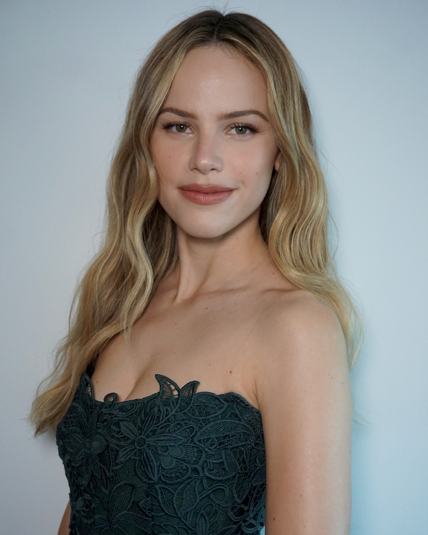Halston (1).jpg