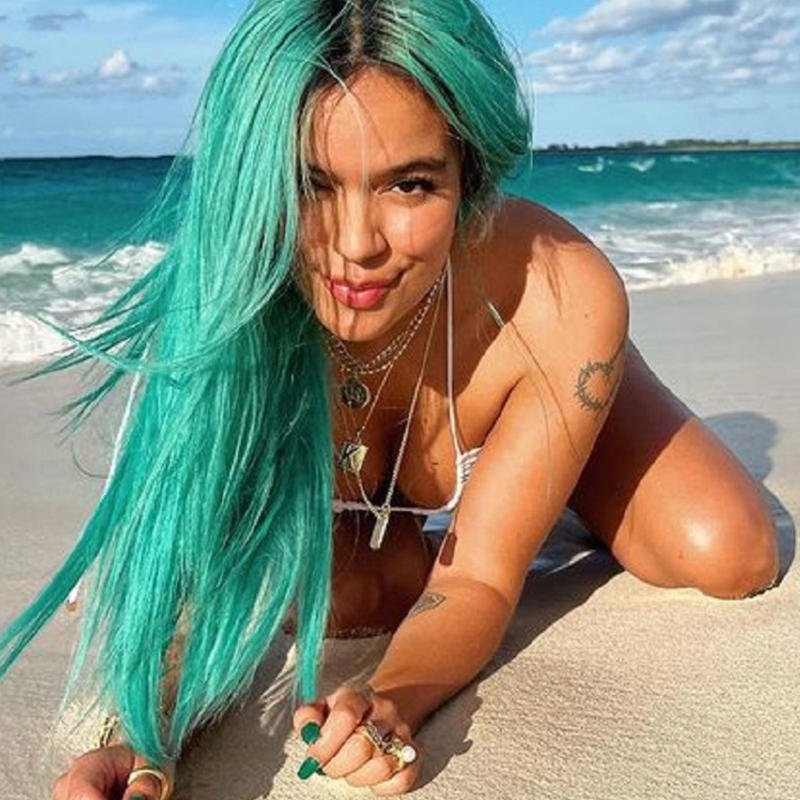 Karol G con su cara de zorra 0001.jpg