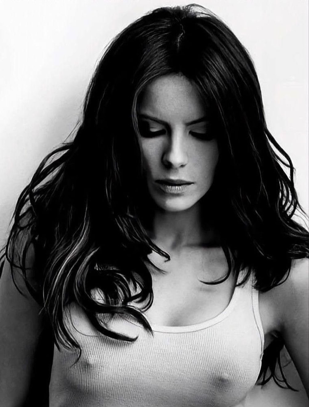 Kate Beckinsale kinovolna-20251121_053751-627832432.jpg