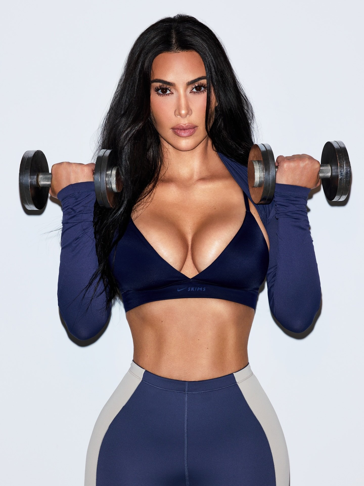 kimkardashian_1773065152_3849071936962619666_18428658584fc0daf3d90ce5.jpg