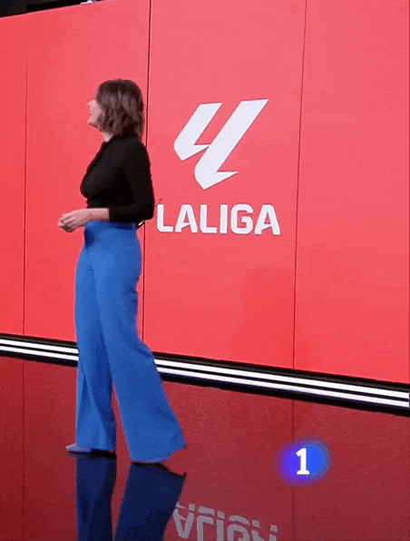 Lara Gandarillas - 03 01 2024 (online-video-cutter.com) (1).gif