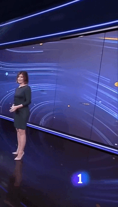 Lara Siscar - 14 01 2024 (online-video-cutter.com) (2).gif