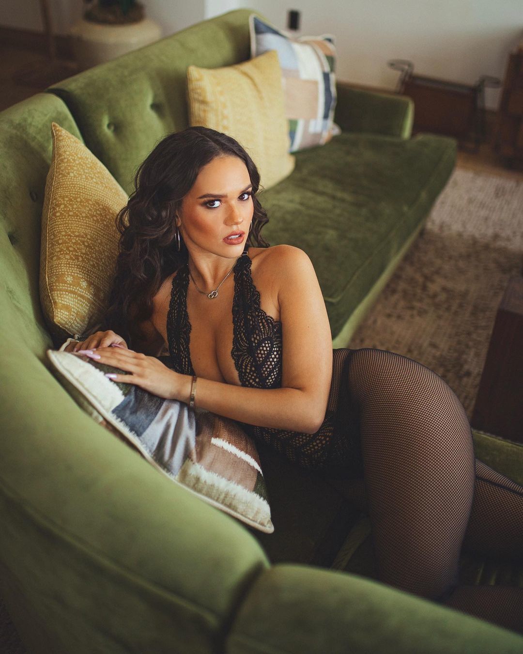 madison-michelle-pettis EO7jnc34_o (1).jpg