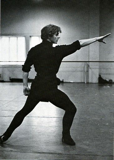 mascu Mikhail Baryshnikov.jpg