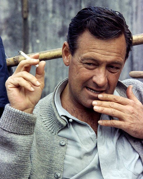 mascuwilliamholden.jpg